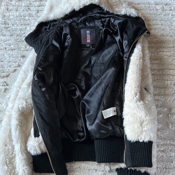 Fur Jacket - Picture 9 of 11